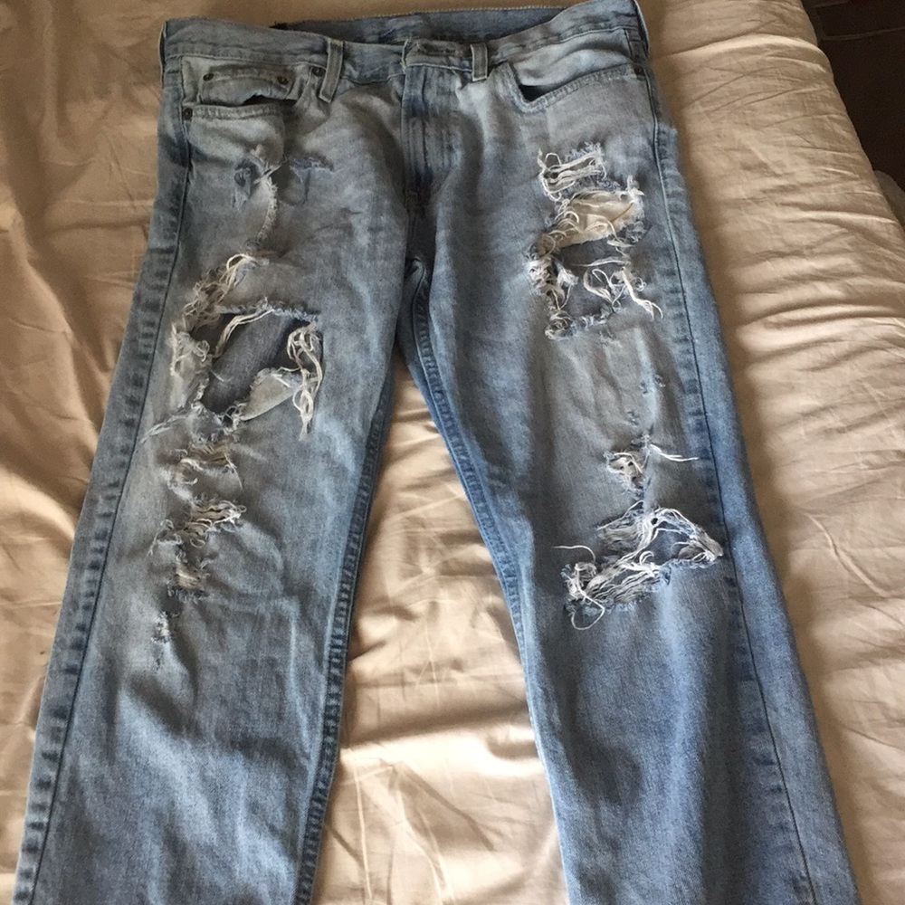 Hollister distressed/ripped jeans W32
